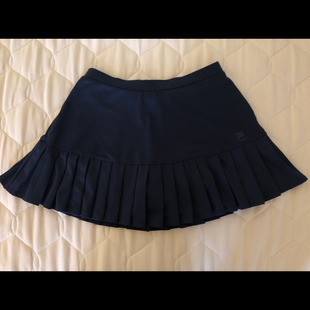 Navy-pleated FILA tennis skirt w/shorts size XS